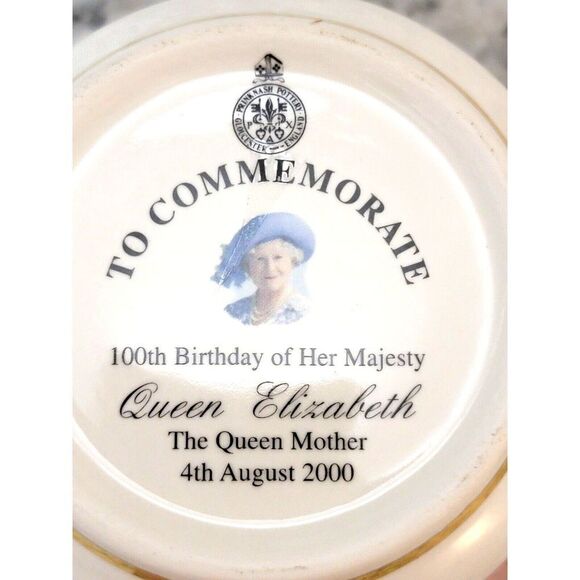 Queen Elizabeth Abbey Pottery Commemorate 100th Bday Dish 2000‎ 24K Gold Decor - Picture 5 of 9